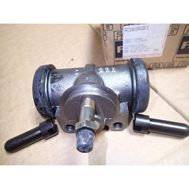 Wielremcilinder FAG R3896B1 für DPB 16138008 IHC 3138233R91 MF 2944167M9 NOS